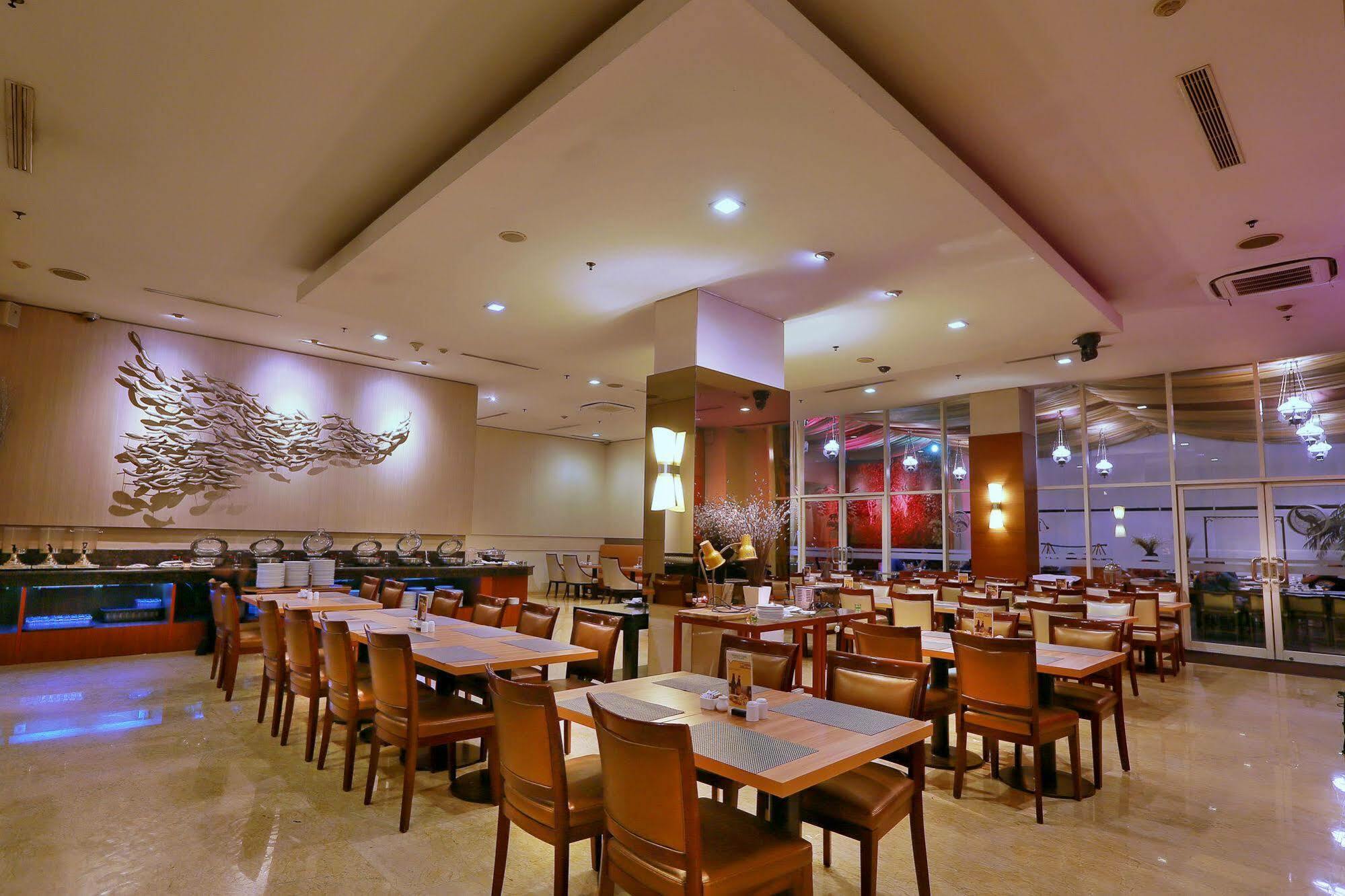 Park Hotel Cawang Jakarta Ngoại thất bức ảnh